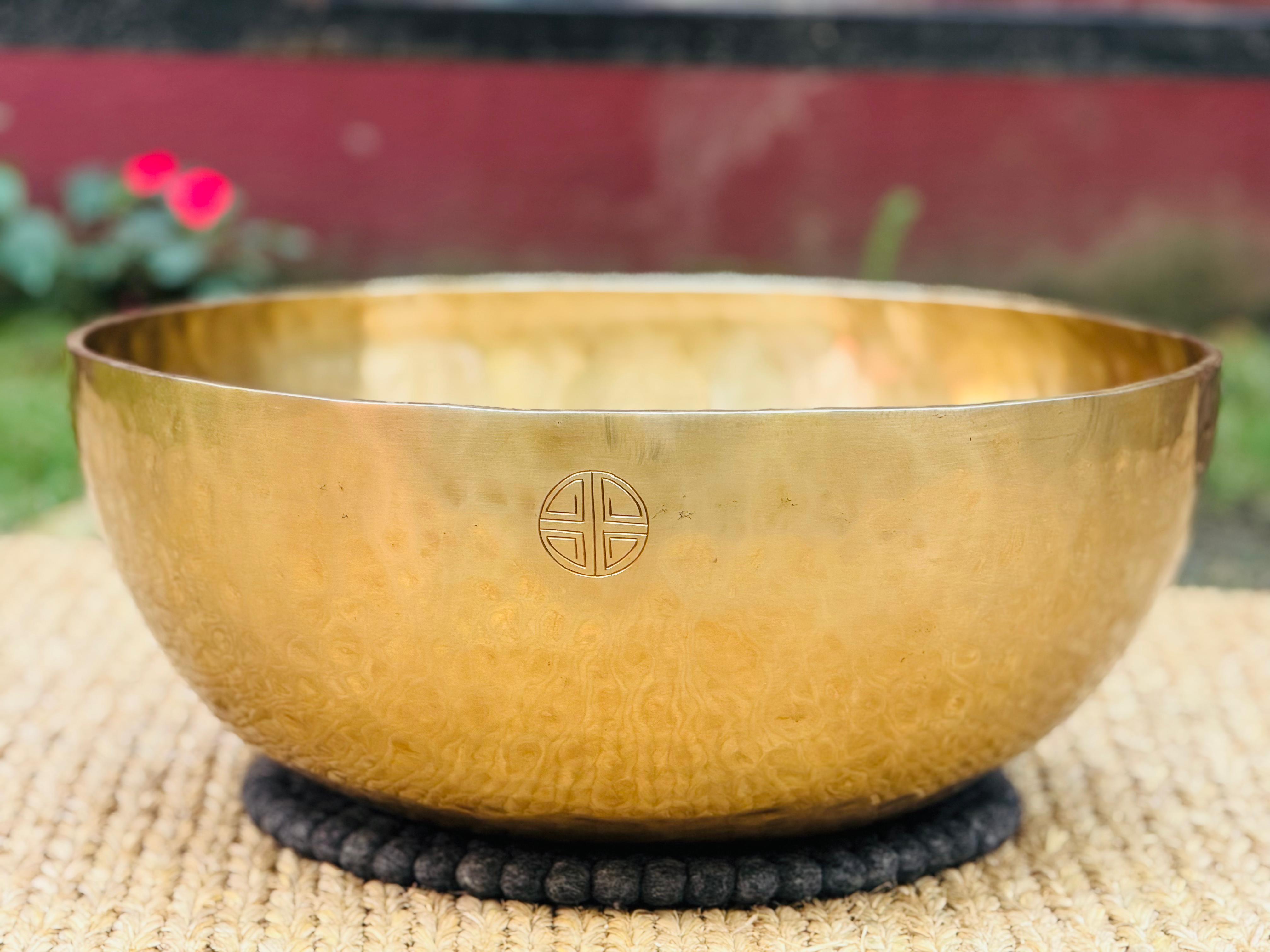 19” Golden Full Moon Standing Bowl 